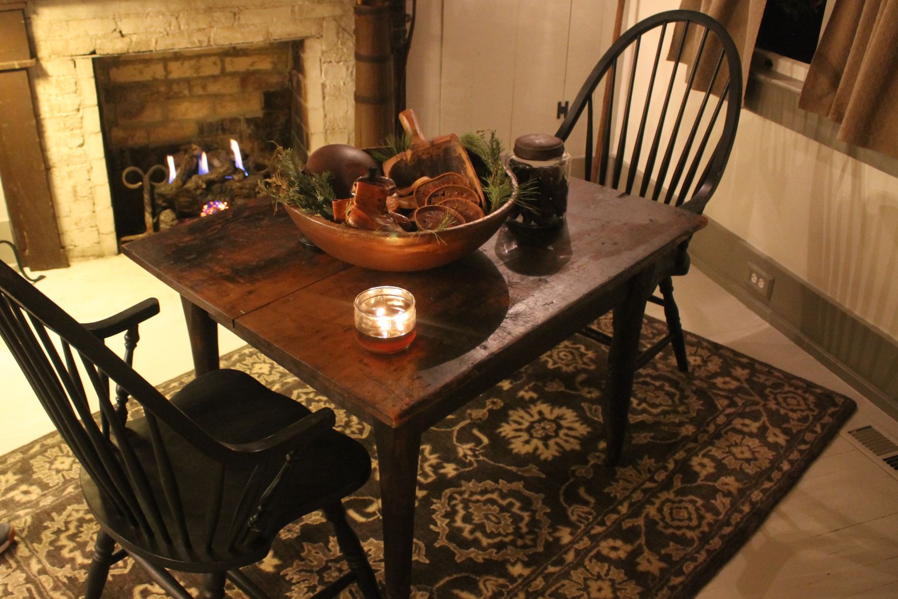 House full of antiques 2